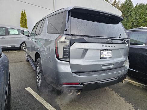 Used 2025 Chevrolet Tahoe Z71 w/ Comfort Package image 3