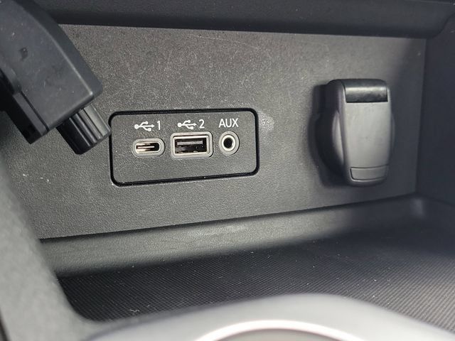 Used 2023 Nissan Sentra SR w/ Midnight Edition Package FWD image 29