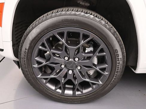 Used 2025 Jeep Grand Cherokee L Summit AWD/4WD image 19
