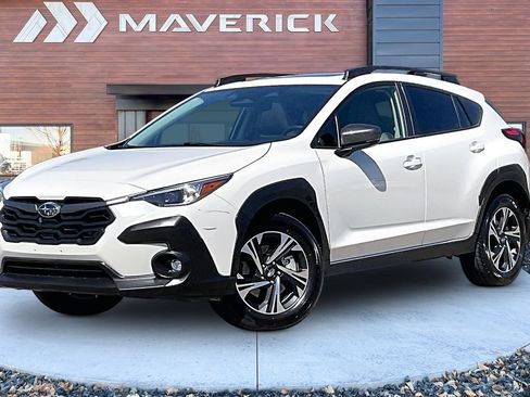 Used 2024 Subaru Crosstrek 2.0i Premium AWD/4WD image 3