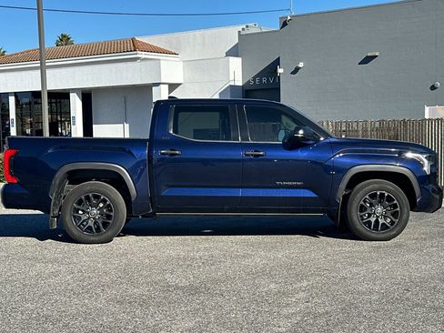 Used 2022 Toyota Tundra SR5 w/ Convenience Package image 3