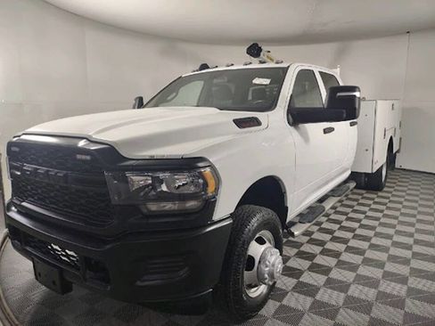 Used 2024 RAM 3500 Tradesman image 3