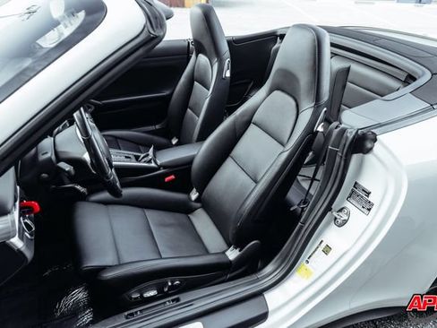 Used 2015 Porsche 911 Carrera 4S AWD/4WD image 4