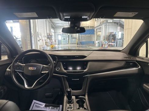 Used 2023 Cadillac XT6 Luxury image 16