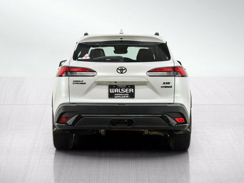 Used 2024 Toyota Corolla Cross AWD Hybrid w/ Convenience Package image 4