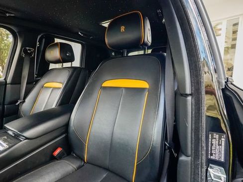 Used 2020 Rolls-Royce Cullinan Black Badge image 55
