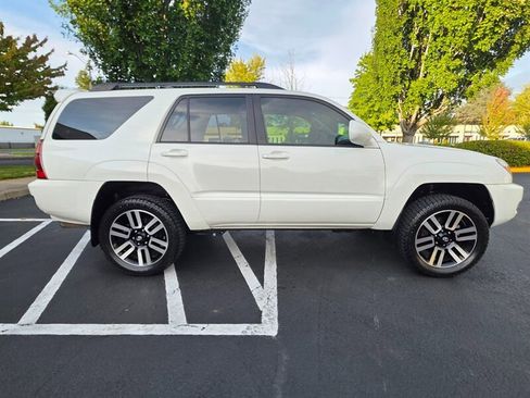 Used 2005 Toyota 4Runner Limited image 4