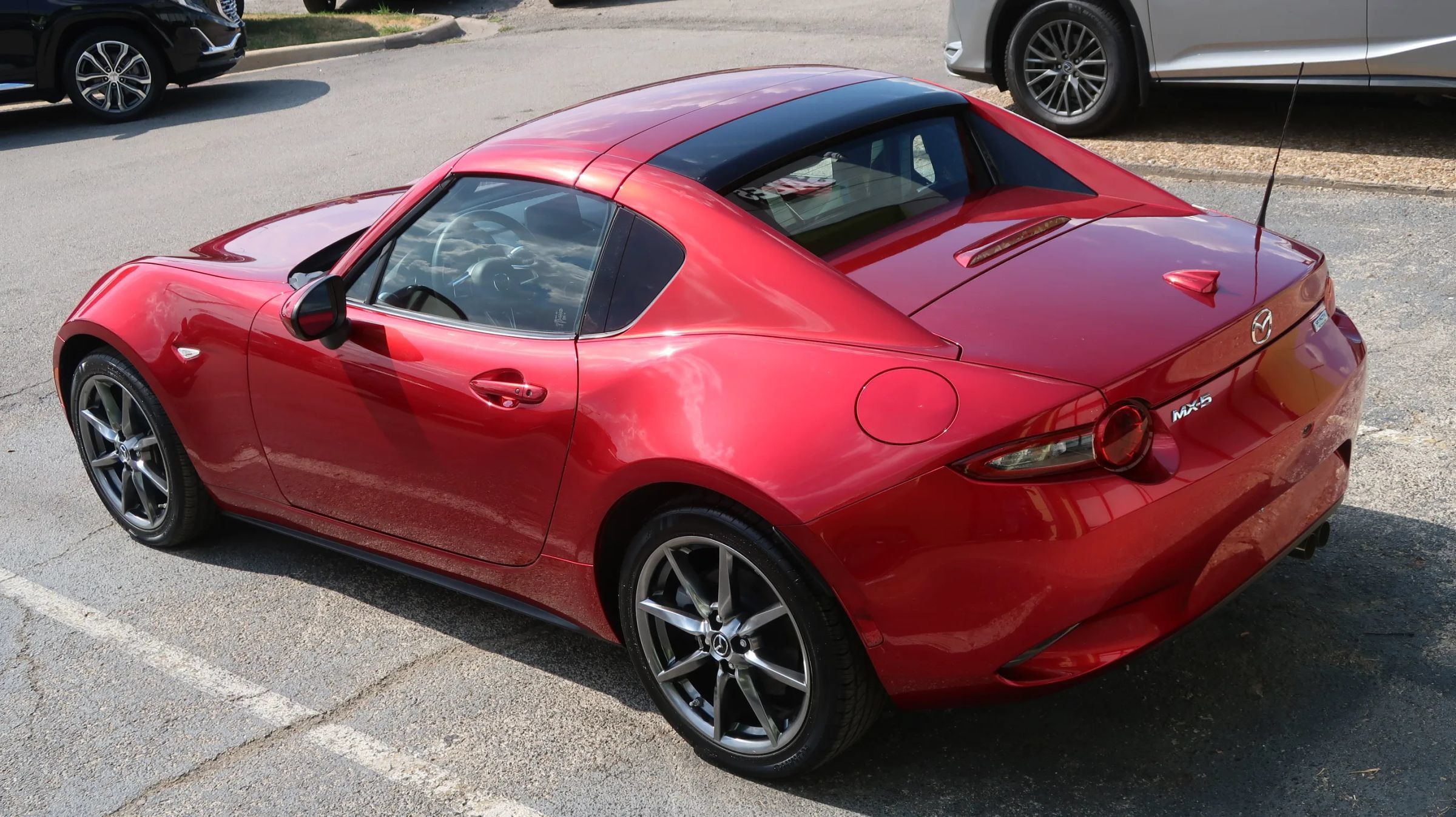 Used 2019 MAZDA MX-5 Miata RF Grand Touring RWD image 12