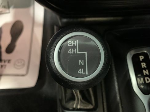 Used 2021 Jeep Wrangler Unlimited Sahara AWD/4WD image 26
