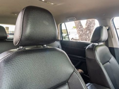 Used 2021 Volkswagen Atlas SE w/ Towing Package AWD/4WD image 44
