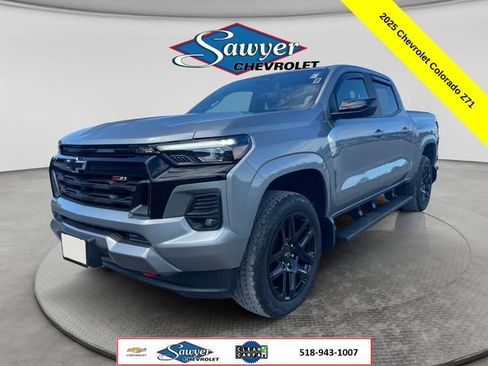 Used 2025 Chevrolet Colorado Z71 w/ Technology Package AWD/4WD image 1