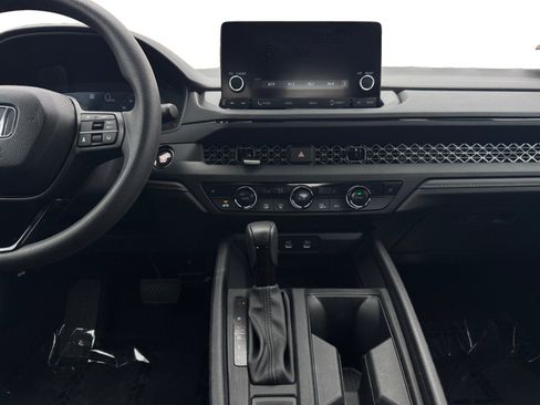 Used 2025 Honda Accord SE image 11