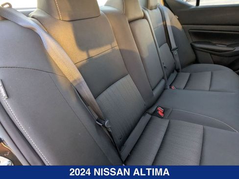 Used 2024 Nissan Altima 2.5 SV image 21