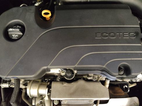 Used 2019 Chevrolet Cruze LS image 30