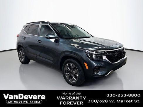 Used 2024 Kia Seltos S AWD/4WD image 1