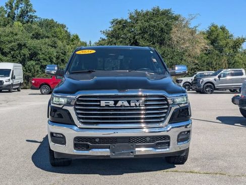 Used 2025 RAM 1500 Laramie AWD/4WD image 8