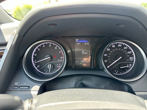 Used 2024 Toyota Camry SE FWD image 15