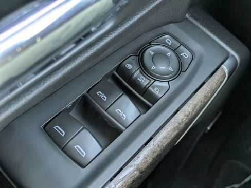 Used 2023 GMC Sierra 3500 Denali image 25