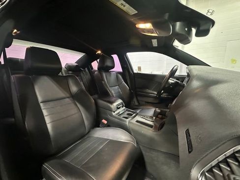 Used 2012 Dodge Charger R/T image 17