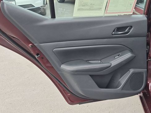 Used 2025 Nissan Altima 2.5 SV FWD image 27