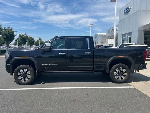 Used 2024 GMC Sierra 2500 Denali w/ Denali Reserve Package AWD/4WD image 1