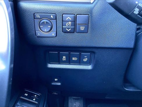 Used 2023 Lexus GX 460 Premium w/ Premium Package image 33