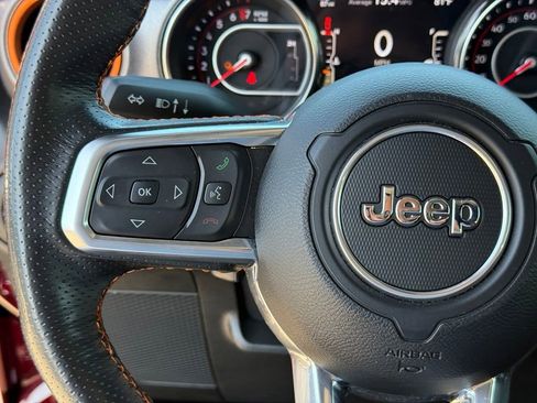 Used 2022 Jeep Gladiator Mojave w/ Cold Weather Group AWD/4WD image 17