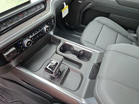 New 2026 GMC Sierra 1500 SLT image 20