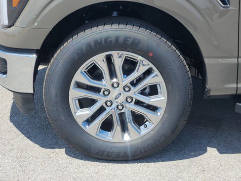 New 2026 Ford F150 Lariat w/ Equipment Group 501A Mid RWD image 9