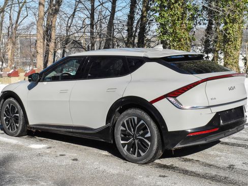 Used 2022 Kia EV6 Wind w/ Wind Technology Package image 6