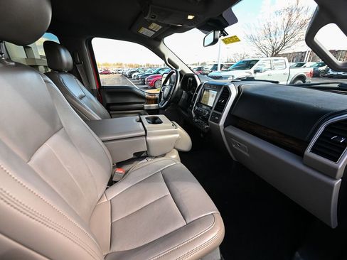 Used 2019 Ford F150 Lariat image 24