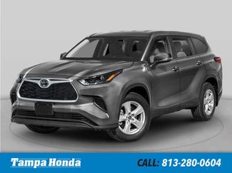 Used 2023 Toyota Highlander XLE FWD video 1