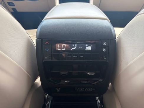 Used 2021 Jeep Grand Cherokee L Limited w/ Luxury Tech Group II image 10