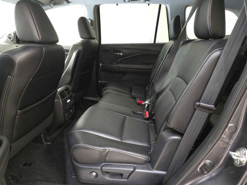 Used 2017 Honda Pilot Touring image 24