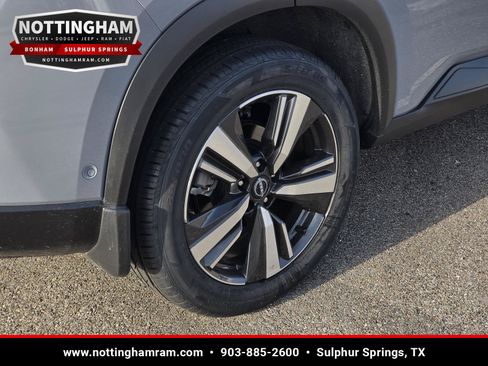 Used 2024 Nissan Rogue SL FWD image 8