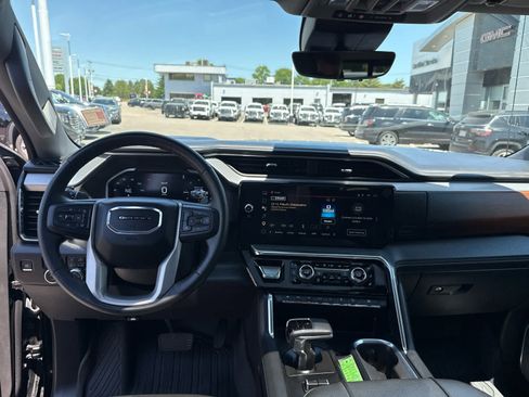 Used 2023 GMC Sierra 1500 Denali w/ Denali Reserve Package AWD/4WD image 14