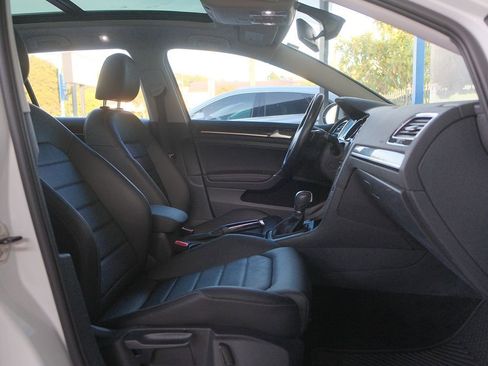 Used 2017 Volkswagen Golf SEL image 31