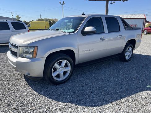 Used 2007 Chevrolet Avalanche LT image 2
