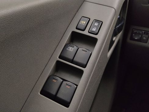 Used 2017 Nissan Frontier SV image 27