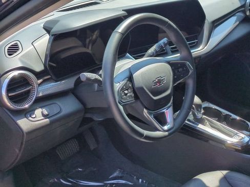 Used 2024 Chevrolet Trax ACTIV w/ Driver Confidence Package FWD image 11