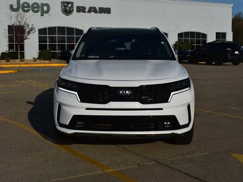 Used 2021 Kia Sorento SX image 2