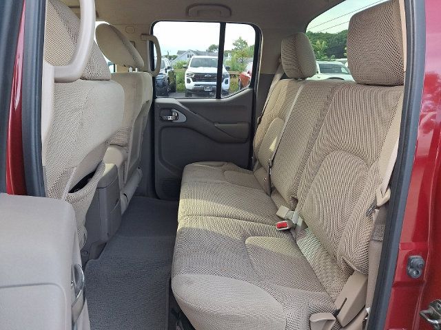 Used 2010 Nissan Frontier SE AWD/4WD image 17
