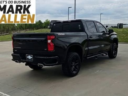 Used 2024 Chevrolet Silverado 1500 LT Trail Boss w/ Convenience Package II AWD/4WD image 8
