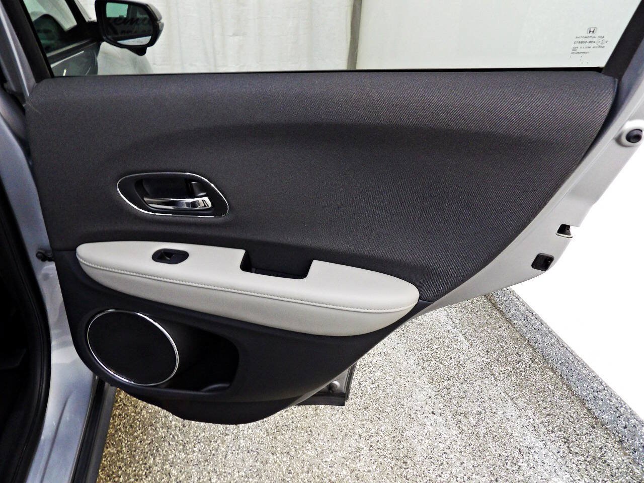 Used 2020 Honda HR-V EX image 12