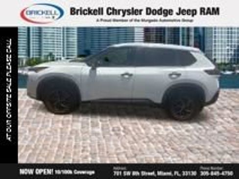 Used 2021 Nissan Rogue S FWD image 13