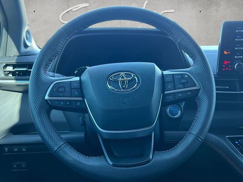 Used 2024 Toyota Sienna XSE image 21