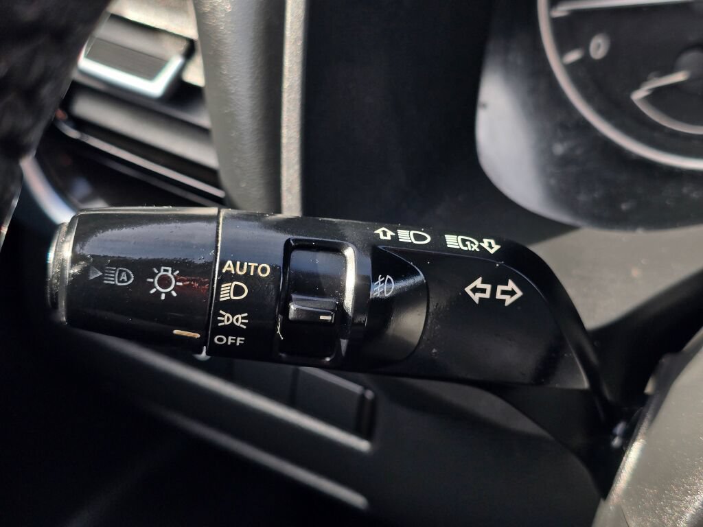 Used 2021 Nissan Rogue SL FWD image 28