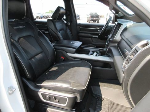 Used 2022 RAM 1500 Laramie w/ Sport Appearance Package AWD/4WD image 21