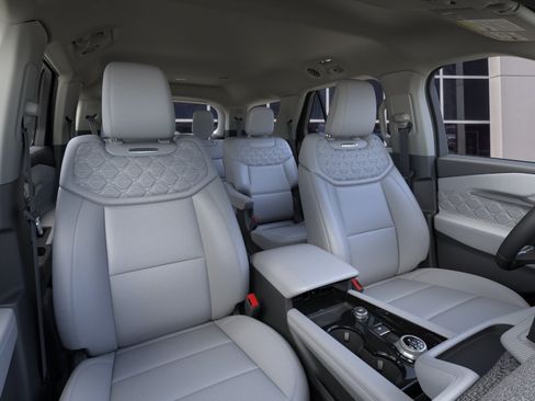 New 2026 Ford Explorer Platinum w/ LUX Leather Package AWD/4WD image 10