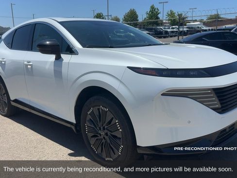 Used 2025 Nissan Murano Platinum w/ Cargo Package AWD/4WD image 3
